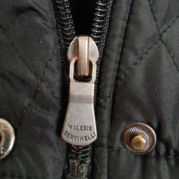 Valerie Bertinelli Black Puffer Vest. Size Medium - Picture 4 of 8